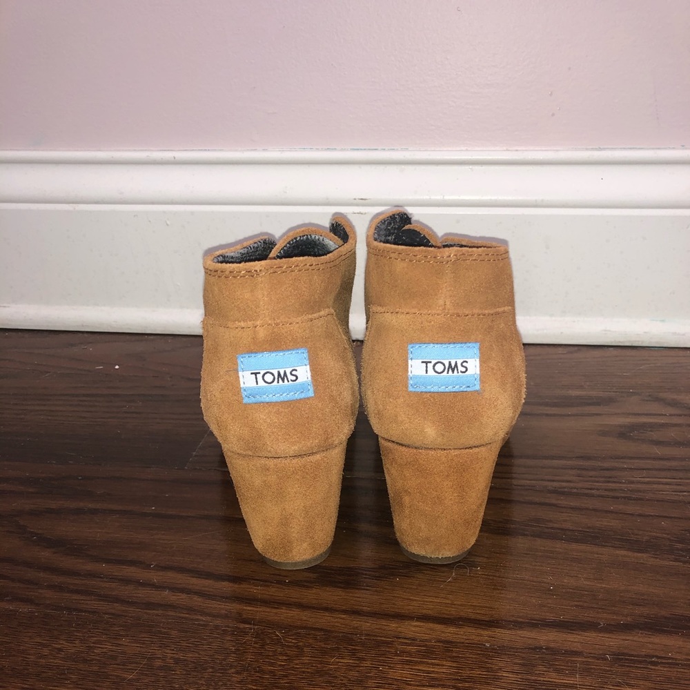 Tom’s Wedge/bootie - Picture 2 of 4